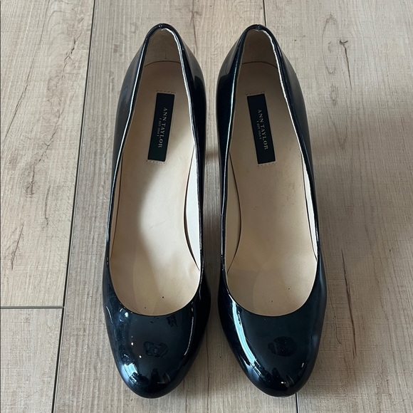 Ann Taylor Shoes - Ann Taylor Black Patent Round-Toe Pumps